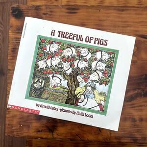 Vintage 1979 Scholastic A Treeful Of Pigs Paperback Book